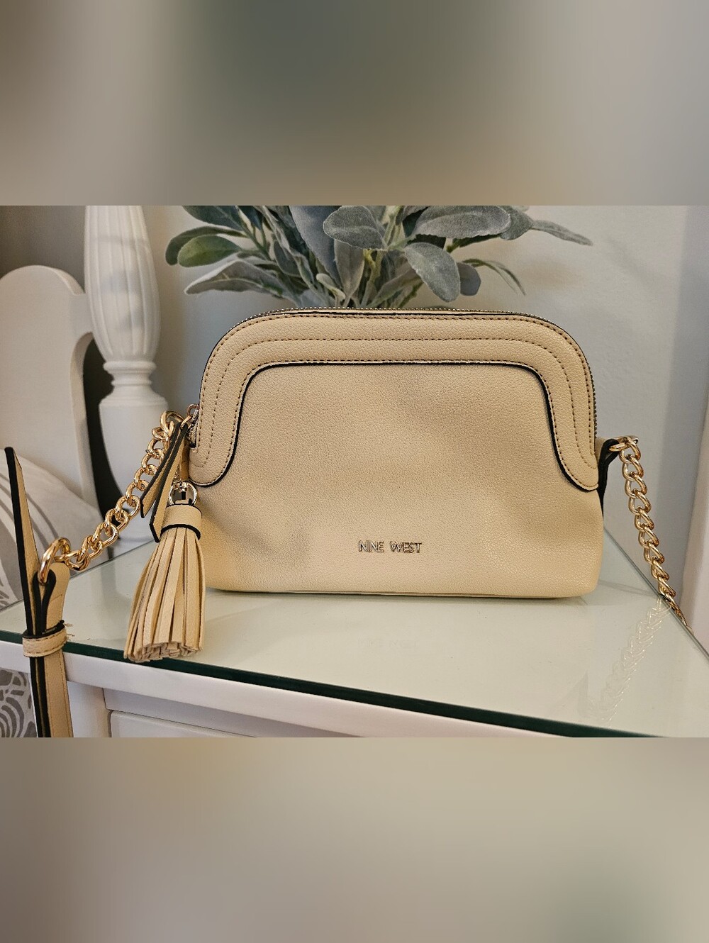 VGUC Nine West Crossbody Bag with Tassel Light Yellow
